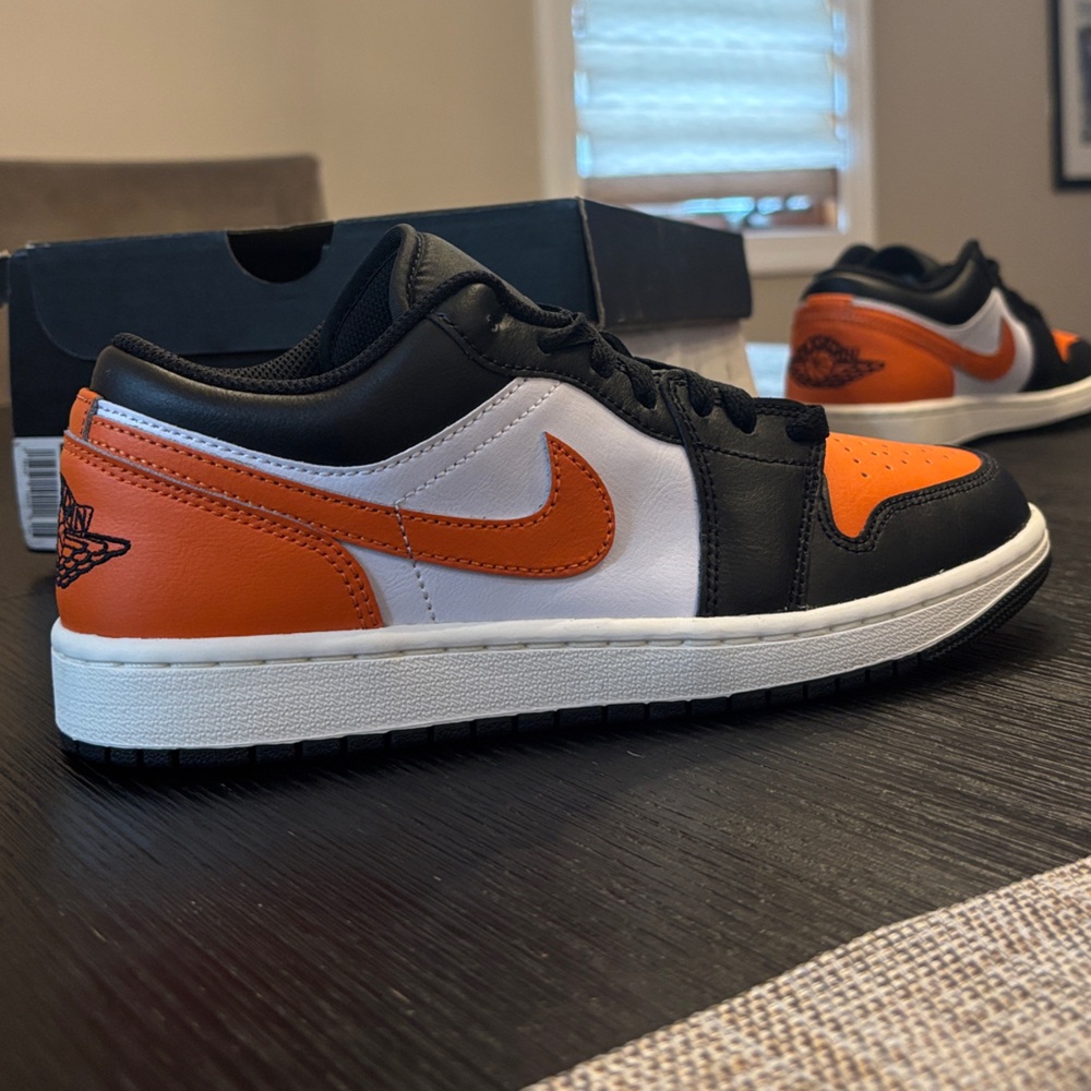 Nike Air Jordan 1 Low - White Black Orange